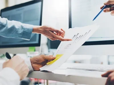 Санитарный работник Post-90: подметать пол – непростая работа