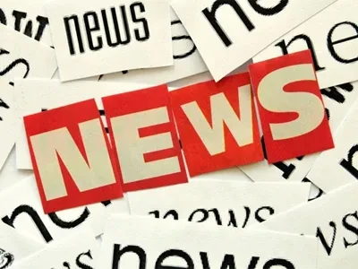 Правая нога рабочего глубже погрузилась в бетон, и пожарные использовали драг...