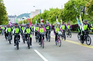 Каковы применения светоотражающих полос в верхней одежде?