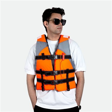 Как работает надувная часть спасательного жилета?